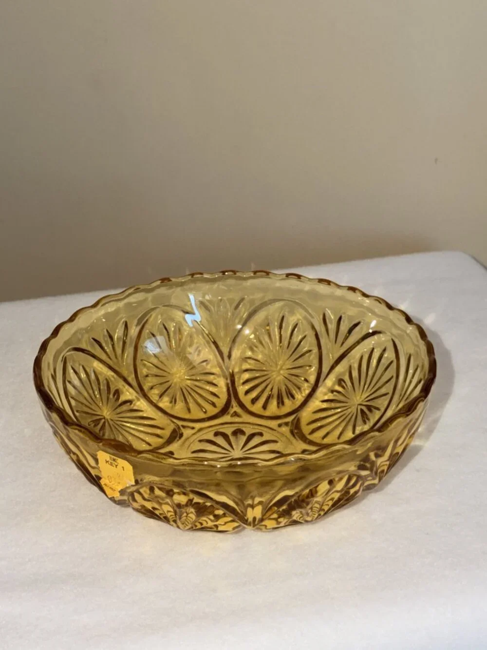 Vintage Anchor Hocking Honey Gold Medallion Star 8